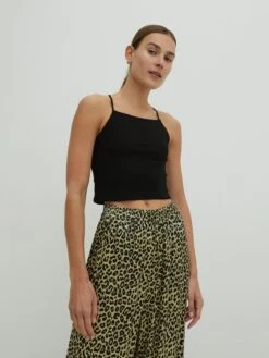 EDITED Crop Tops Top Elora Dames Zwart 11 EDITED Crop Tops Top Elora Dames Zwart -Ulla Popken Verkoop 3796a01687f3f3aa376da67bbd06046b