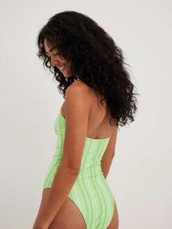 NA-KD Badpakken Zonder Beugel Bustier Badpak Dames Grasgroen / Lichtgroen -Ulla Popken Verkoop 69e3d40fbc6280176b00fd67e6f111a7