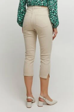 B.young Denim Shorts Slimfit Jeans BYLOLA BYLIKKE Dames Beige 11 B.young Denim Shorts Slimfit Jeans BYLOLA BYLIKKE Dames Beige -Ulla Popken Verkoop 779986d4d3c29ac1e79174a361518319