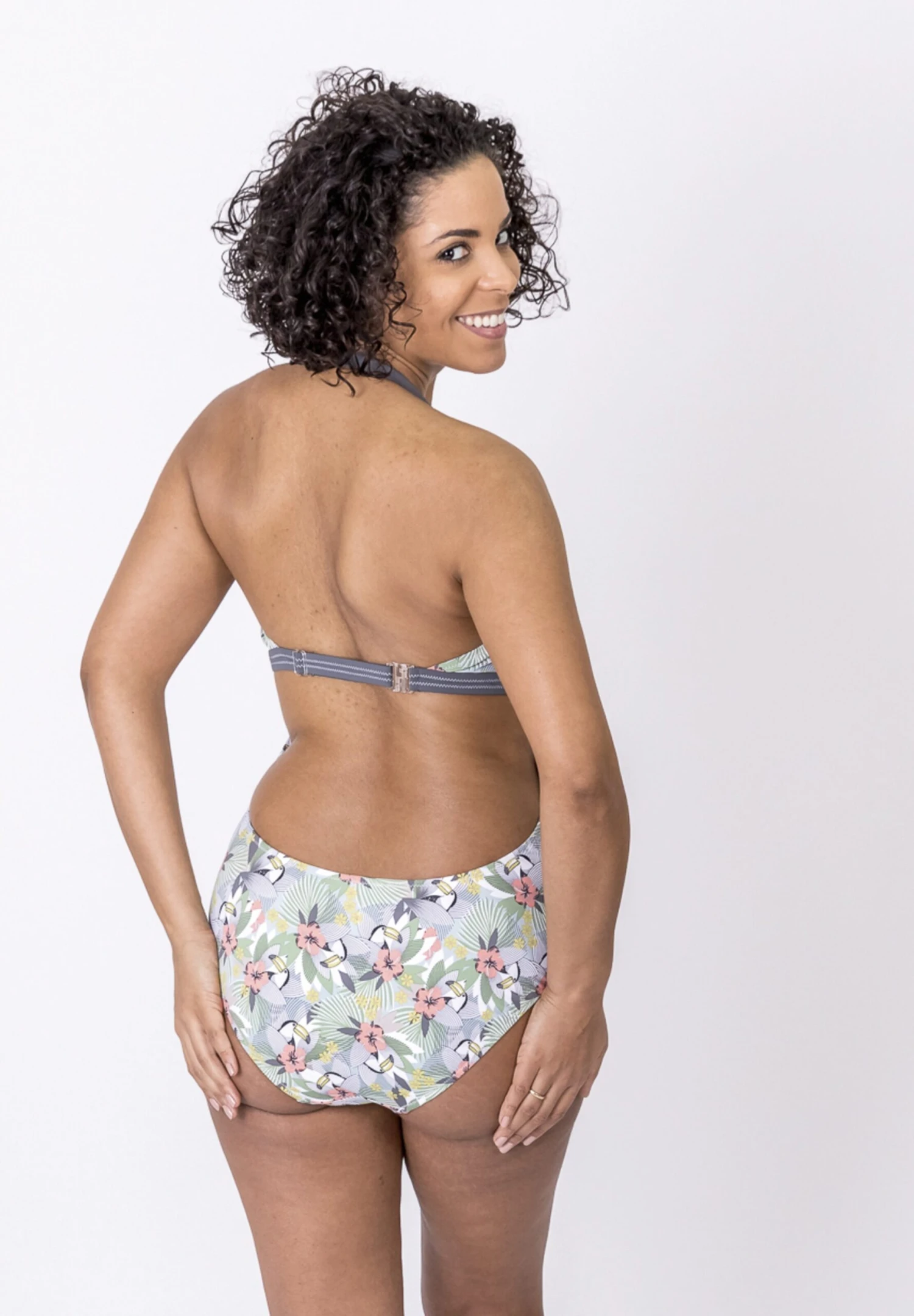 Halter Badpakken Triangel Badpak Anina Dames Gemengde Kleuren 9 Halter Badpakken Triangel Badpak Anina Dames Gemengde Kleuren - Afbeelding 7