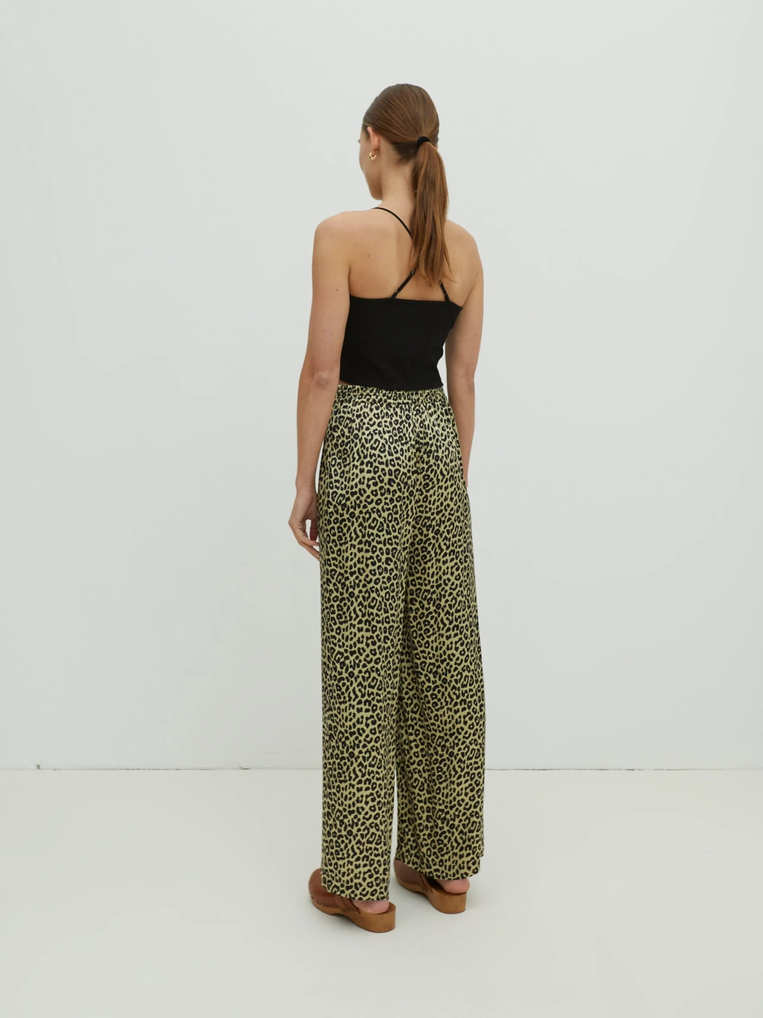 EDITED Crop Tops Top Elora Dames Zwart 7 EDITED Crop Tops Top Elora Dames Zwart - Afbeelding 5