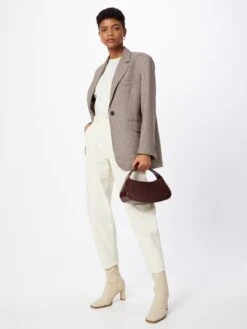 Soaked In Luxury T-shirts Shirt Eryka Dames Wit -Ulla Popken Verkoop b1872ee1b5ad2c303d39e891216a7c97