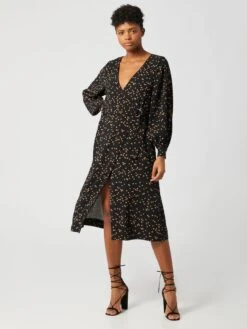 About You Kledingwinkel -Ulla Popken Verkoop b668565a4f8982532f65a0bb73ba4f63