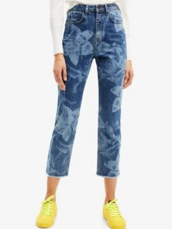 Desigual Denim Shorts Regular Jeans ANTONIA Dames Lichtblauw -Ulla Popken Verkoop d1aaeb74c88e7df8a1859a50052d0247