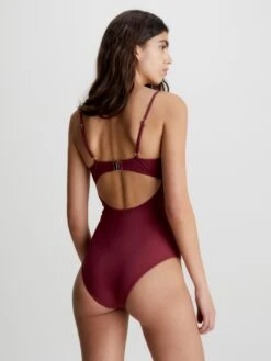Calvin Klein Swimwear Grote Cups Badpak Dames Roestrood 9 Calvin Klein Swimwear Grote Cups Badpak Dames Roestrood -Ulla Popken Verkoop e0915284d920e351d6c2355d9e1febaf