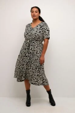 About You Kledingwinkel -Ulla Popken Verkoop e5a0b9f472d93fc2298a487b189c776f