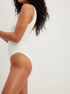 NA-KD Badpakken Zonder Beugel Bustier Badpak Dames Natuurwit 8 NA-KD Badpakken Zonder Beugel Bustier Badpak Dames Natuurwit -Ulla Popken Verkoop f04a616f9f3db7282aea0b622ffac197
